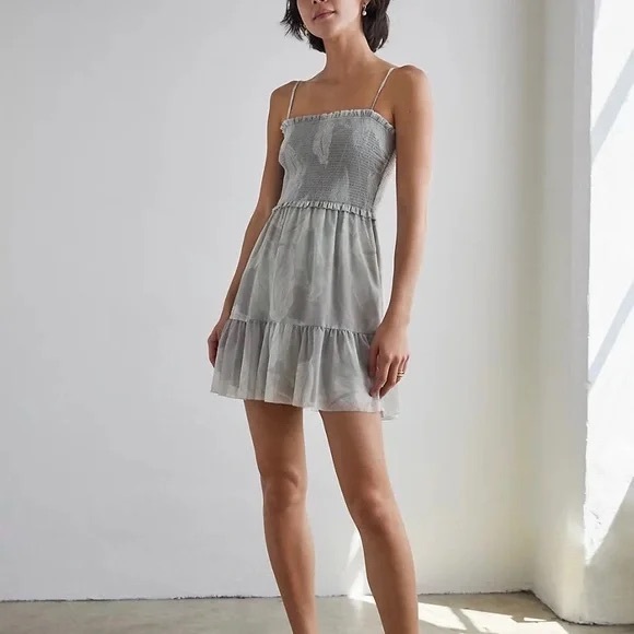 Wilfred Dresses & Skirts - Aritzia Wilfred Catamaran Tiered Mini Dress Size Small